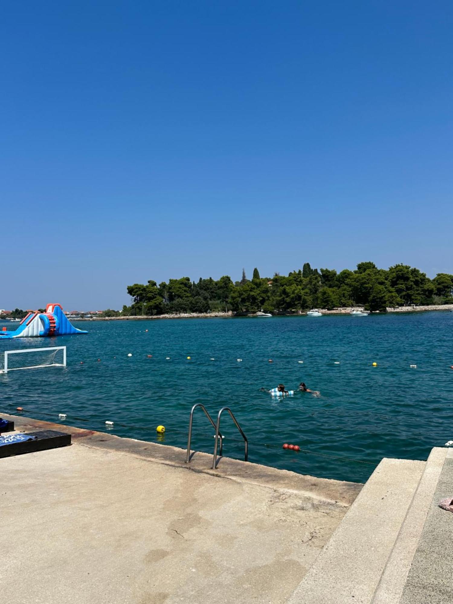 Studio On The Beach بريكو المظهر الخارجي الصورة